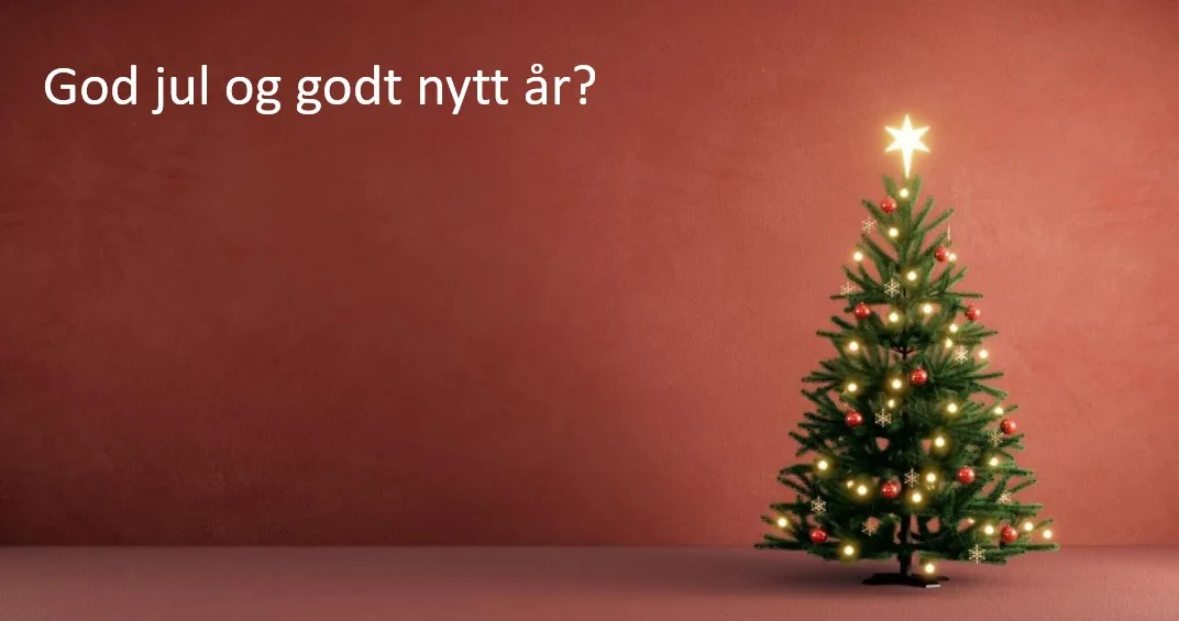 God jul og godt nytt år? Juletre mot rød bakgrunn.